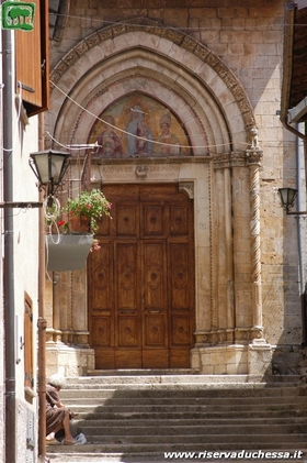 Portale della Chiesa di San Pietro