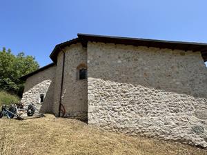 Foto 2: Chiesa di San Martino di Torano, parte posteriore