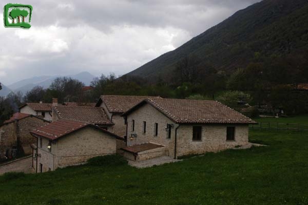 Casali di cartore: vista ravvicinata