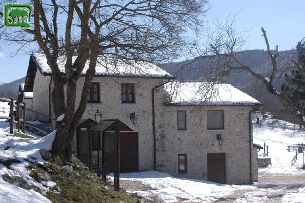 15. I Casali di Cartore in inverso, lato nord